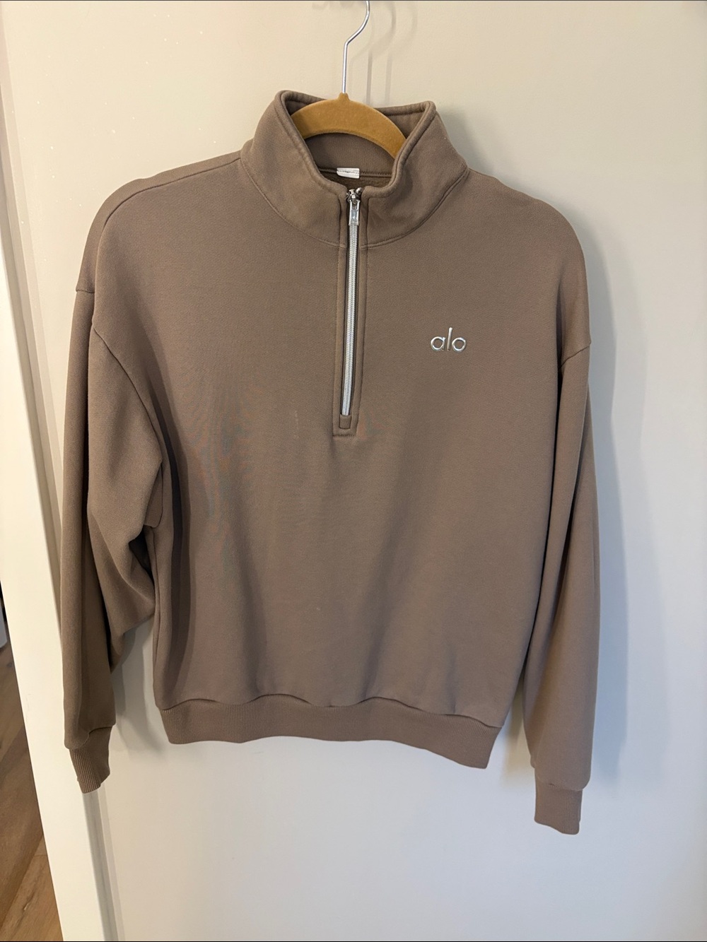 ALO Yoga Women's Half-Zip Pullover in Taupe